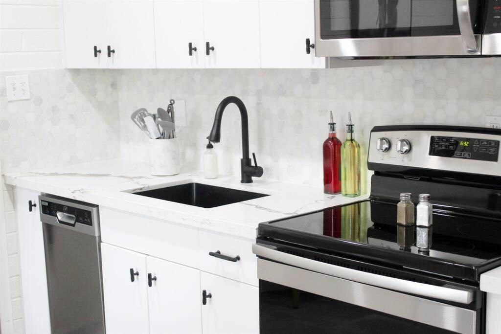 Remodeled Modern Ground Level Apt Blocks To Dwntn - B 템피 외부 사진
