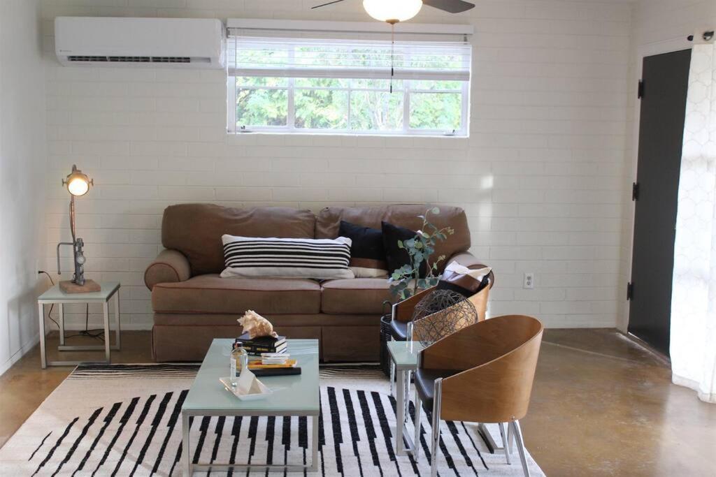 Remodeled Modern Ground Level Apt Blocks To Dwntn - B 템피 외부 사진